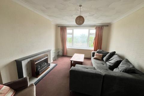 4 bedroom terraced house to rent, Isfield Road, Hollingbury