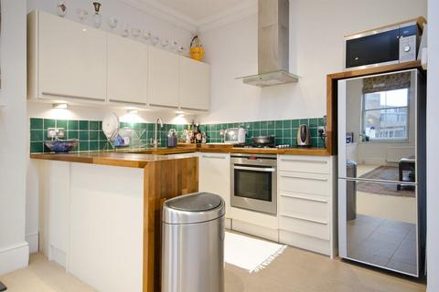 2 bedroom flat to rent, King Edwards Road, Victoria Park, London, E9