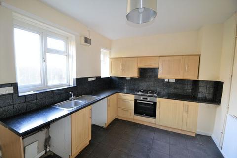 3 bedroom semi-detached house to rent, Cambrai Crescent, Manchester