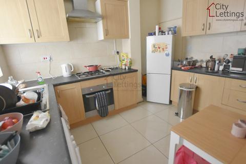 2 bedroom terraced house to rent, Radford Boulevard, Lenton