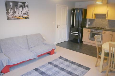 2 bedroom apartment to rent, Marmion Road Nottingham NG3