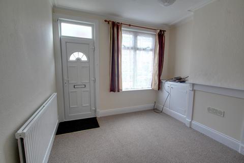 2 bedroom terraced house to rent, Denmark Road, Leicester