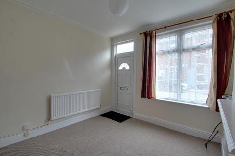 2 bedroom terraced house to rent, Denmark Road, Leicester