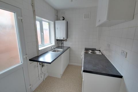 2 bedroom terraced house to rent, Denmark Road, Leicester