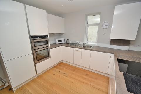 3 bedroom flat to rent, Poole