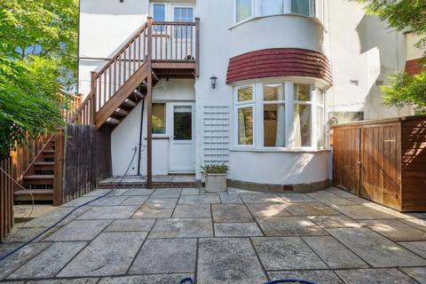 2 bedroom ground floor maisonette for sale, West End Avenue, Pinner, Middlesex HA5