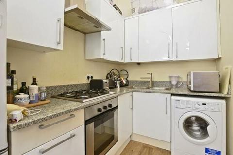 1 bedroom apartment to rent, High Street,  London,  N8