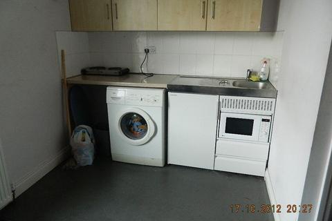 Studio to rent, Studio@ Radford Road Nottingham NG7