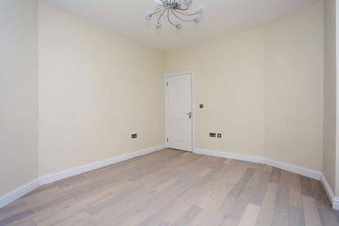 2 bedroom maisonette for sale, Boston Road, Hanwell, W7