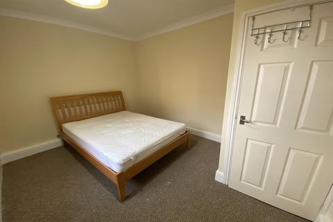 2 bedroom apartment to rent, Laburnum Grove, Beeston, NG9 1QN