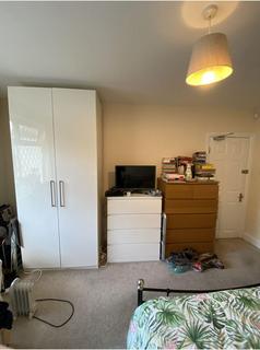 1 bedroom in a house share to rent, Jersey Road, Hounslow, TW5
