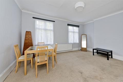 2 bedroom flat to rent, London W12