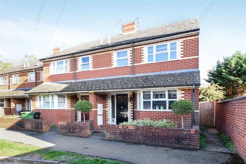 3 bedroom end of terrace house to rent, Park Road, Henley-on-Thames RG9