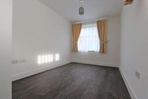 2 bedroom flat to rent, Carlingford Road, Harringay N15