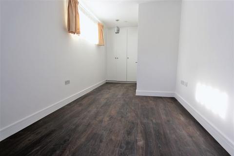 2 bedroom flat to rent, Carlingford Road, Harringay N15