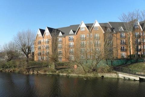 2 bedroom apartment to rent, Crown Quay, Bedford