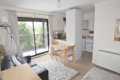 Studio to rent, Castle Gardens, Nottingham