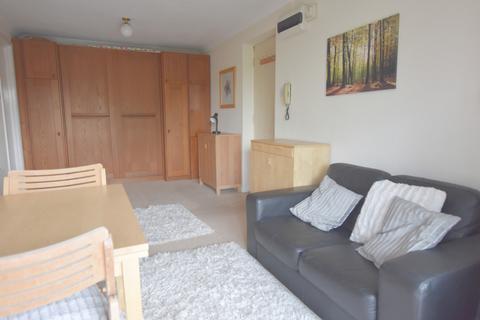 Studio to rent, Castle Gardens, Nottingham