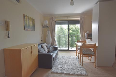 Studio to rent, Castle Gardens, Nottingham