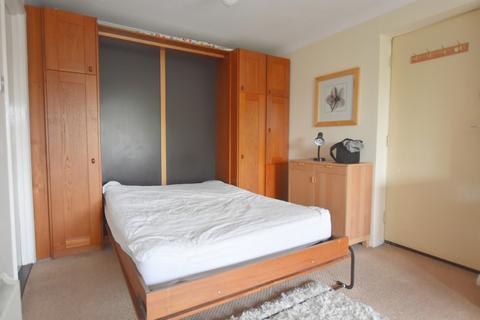 Studio to rent, Castle Gardens, Nottingham