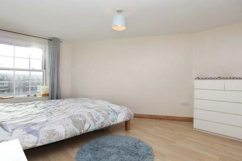 2 bedroom apartment to rent, SE1