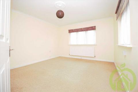 5 bedroom semi-detached house to rent, EMAIL ONLY TO REGISTER YOUR INTEREST, Romford