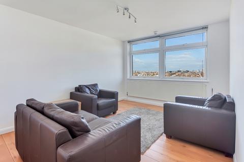 3 bedroom flat for sale, Shepherds Bush Green, Shepherds Bush W12