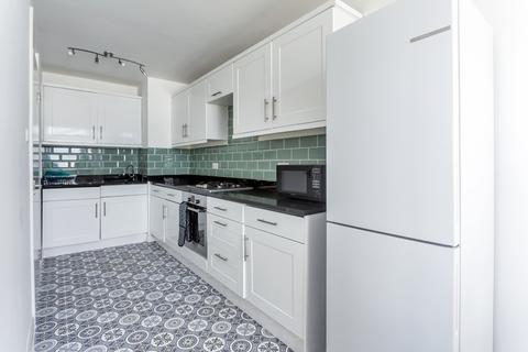 3 bedroom flat for sale, Shepherds Bush Green, Shepherds Bush W12