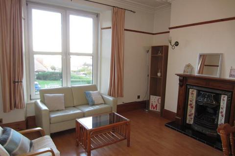 2 bedroom flat to rent, Sunnyside Road, First Floor Right, AB24