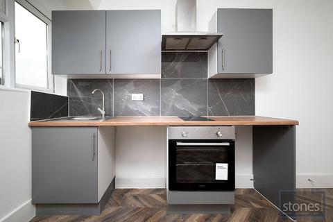 Studio to rent, Glenloch Road, London, NW3