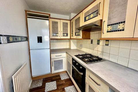 2 bedroom terraced house to rent, Sandpiper Way, St Pauls Cray, Orpington, BR5 3NS