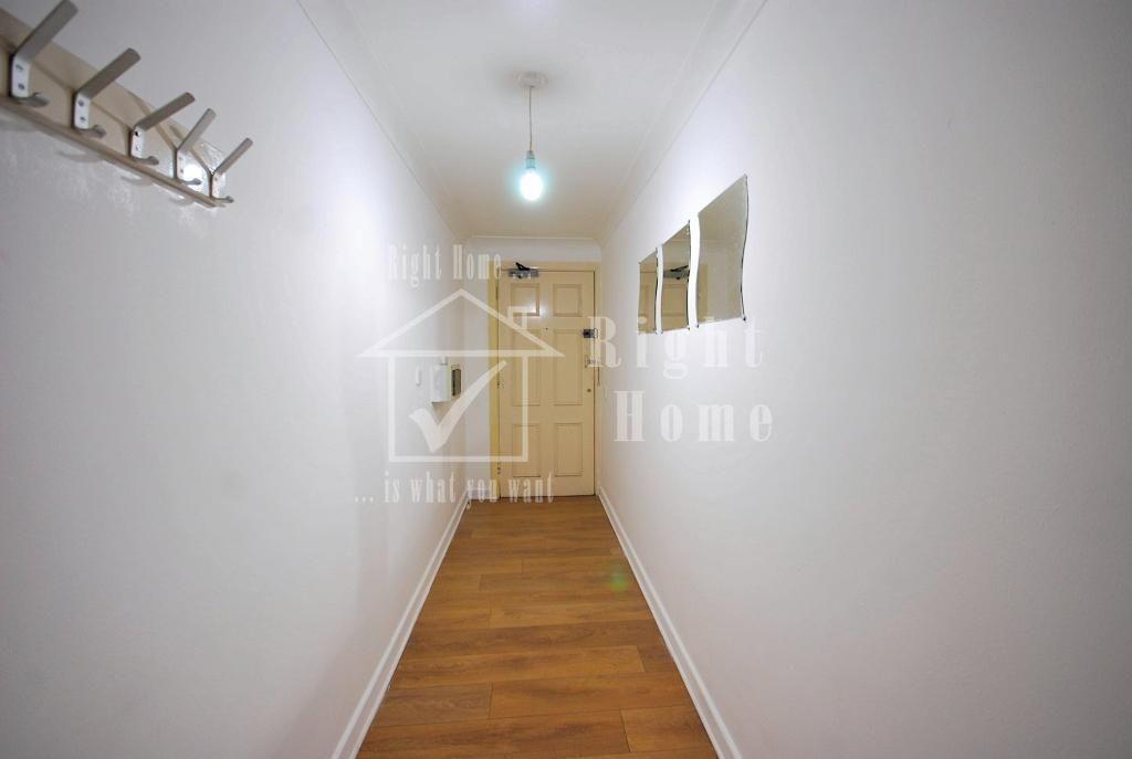 Apartment in WEMBLEY - View 2
