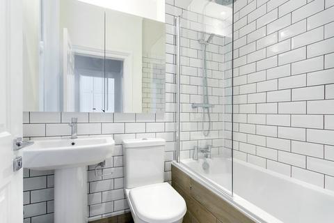 2 bedroom apartment to rent, Shaftesbury Avenue, Seven Dials WC2