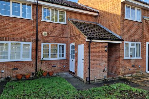 1 bedroom ground floor flat to rent, St Bedes Gardens, Cambridge CB1