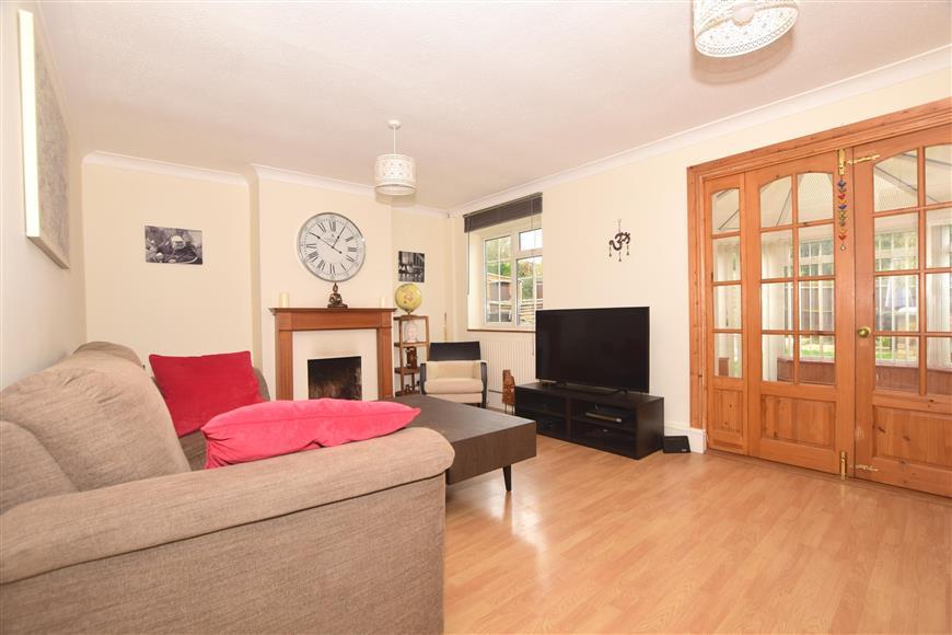 Alkham Road, Maidstone, Kent 3 bed semidetached house £310,000