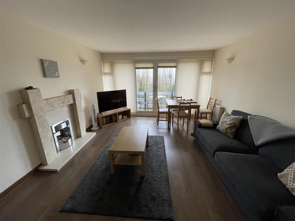 Lounge / Dining room