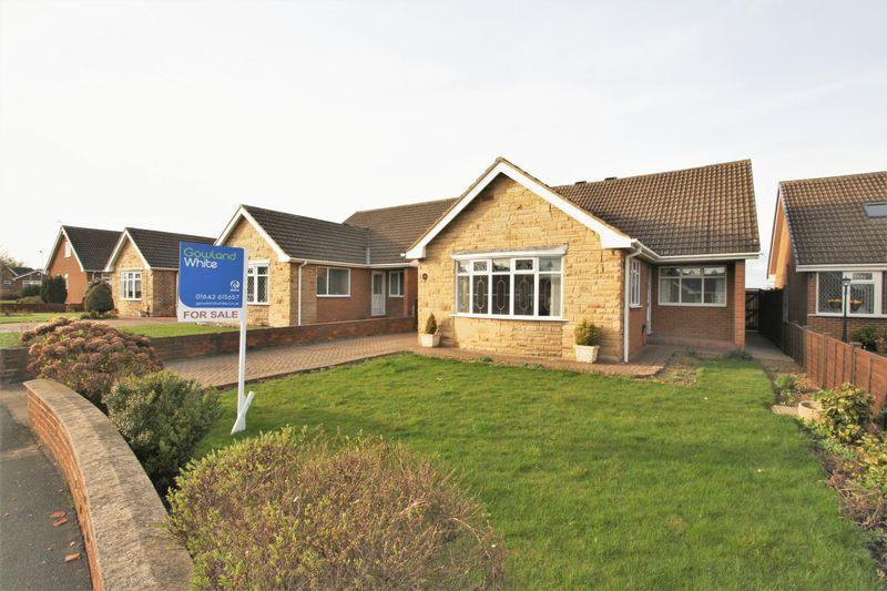 Chingford Grove, Elm Tree, Stockton, TS19 0UD 2 bed detached bungalow