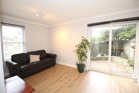 3 bedroom detached house to rent, Gilmerton Road, Edinburgh, Midlothian