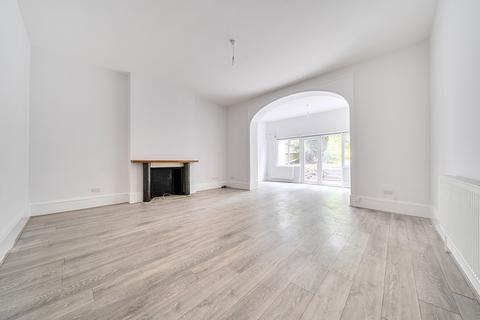 3 bedroom apartment to rent, Lymington Road, West Hampstead, London, NW6