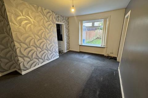 3 bedroom apartment to rent, Croftmont Ave, Croftfoot