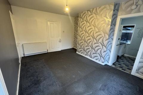 3 bedroom apartment to rent, Croftmont Ave, Croftfoot