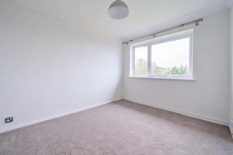 2 bedroom apartment to rent, Windsor Drive,  High Wycombe,  HP13