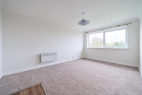 2 bedroom apartment to rent, Windsor Drive,  High Wycombe,  HP13