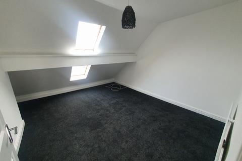 1 bedroom flat to rent, Roodend Road, Oldbury B68