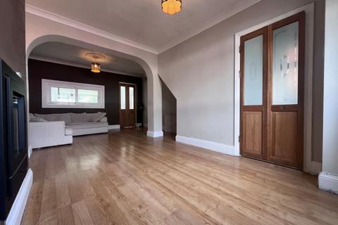 2 bedroom semi-detached house to rent, Castle Lane, Solihull, West Midlands, B92