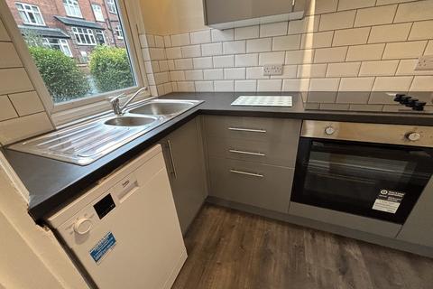 3 bedroom terraced house to rent, Pasture Parade, Leeds, West Yorkshire, LS7