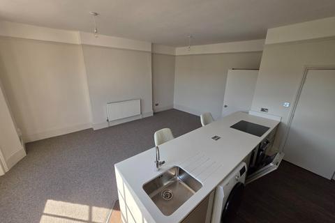 1 bedroom flat to rent, London Road