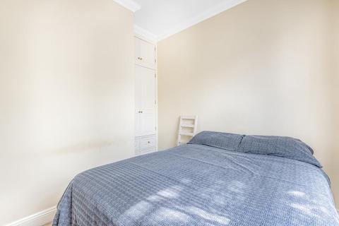 2 bedroom apartment to rent, Broughton Road,  Fulham,  SW6