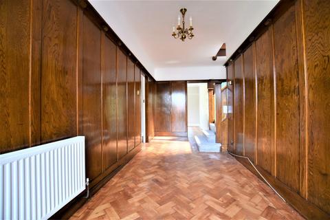 4 bedroom detached house to rent, 199 Roehampton Lane