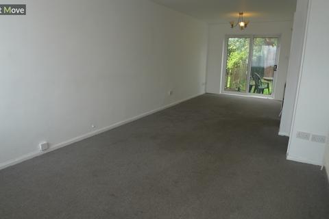 3 bedroom terraced house to rent, Kennet Gardens, Peterborough, Cambridgeshire. PE4 7XS